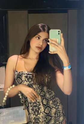 Come and enjoy wildest sex with Mona