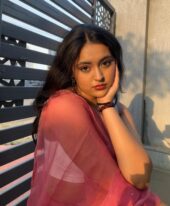 Call Girls in Noida Sector 18 Metro Station 9220134599 Escorts Service